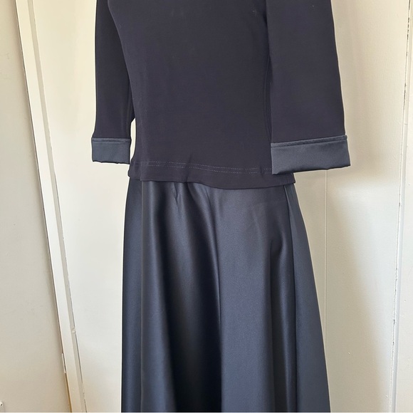 Tadashi Shoji Navy Satin Skirt‎ Boatneck Long Gown Size 10 - Picture 5 of 7